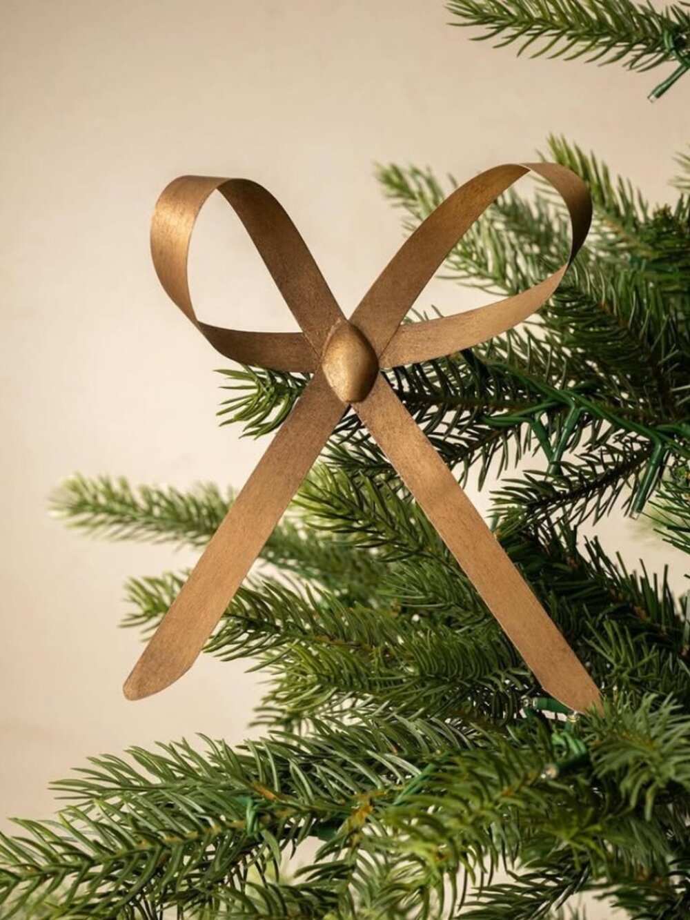 McGee & Co - 5 Brass Bow Clip Ornaments